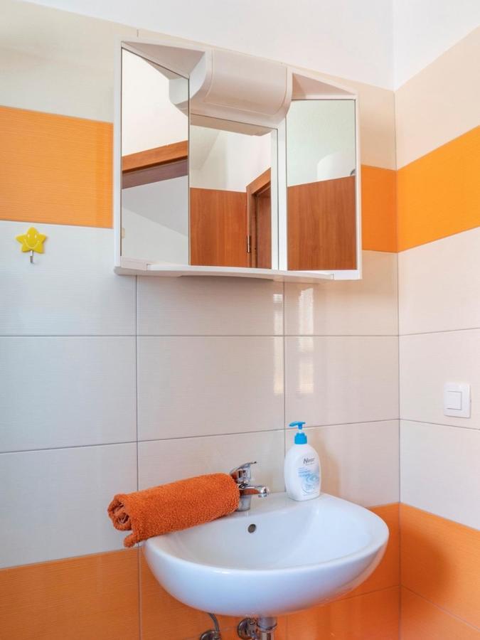 Studio Apartment Gianni Vižinada Εξωτερικό φωτογραφία
