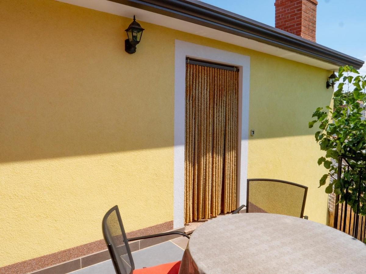 Studio Apartment Gianni Vižinada Εξωτερικό φωτογραφία
